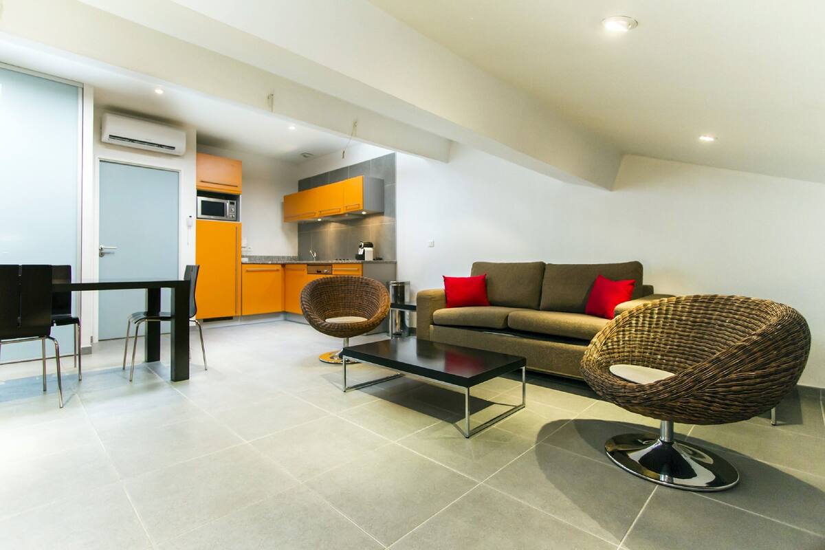 Standard Attic 1 Bedroom Apartment | Living area