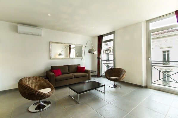 Standard Apartment, 1 Bedroom | Living room