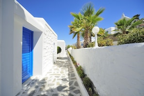 Bicycling - Mykonos Beach Hotel (Mykonos)