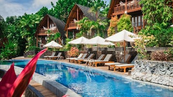 Lumbung Cottage Pool View | In-room safe, desk, laptop workspace, blackout drapes