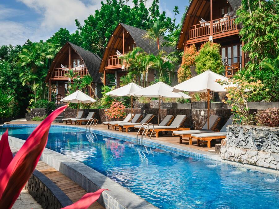 Lumbung Cottage Pool View | In-room safe, desk, blackout drapes, iron/ironing board