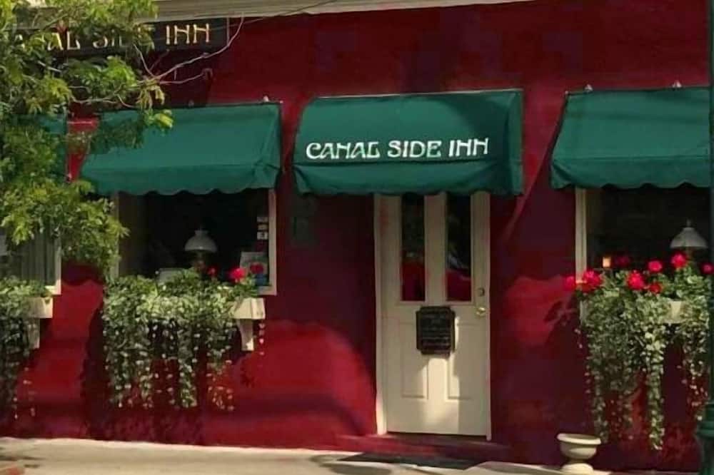 Canal Side Inn
