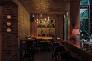 Breakfast, lunch and dinner served