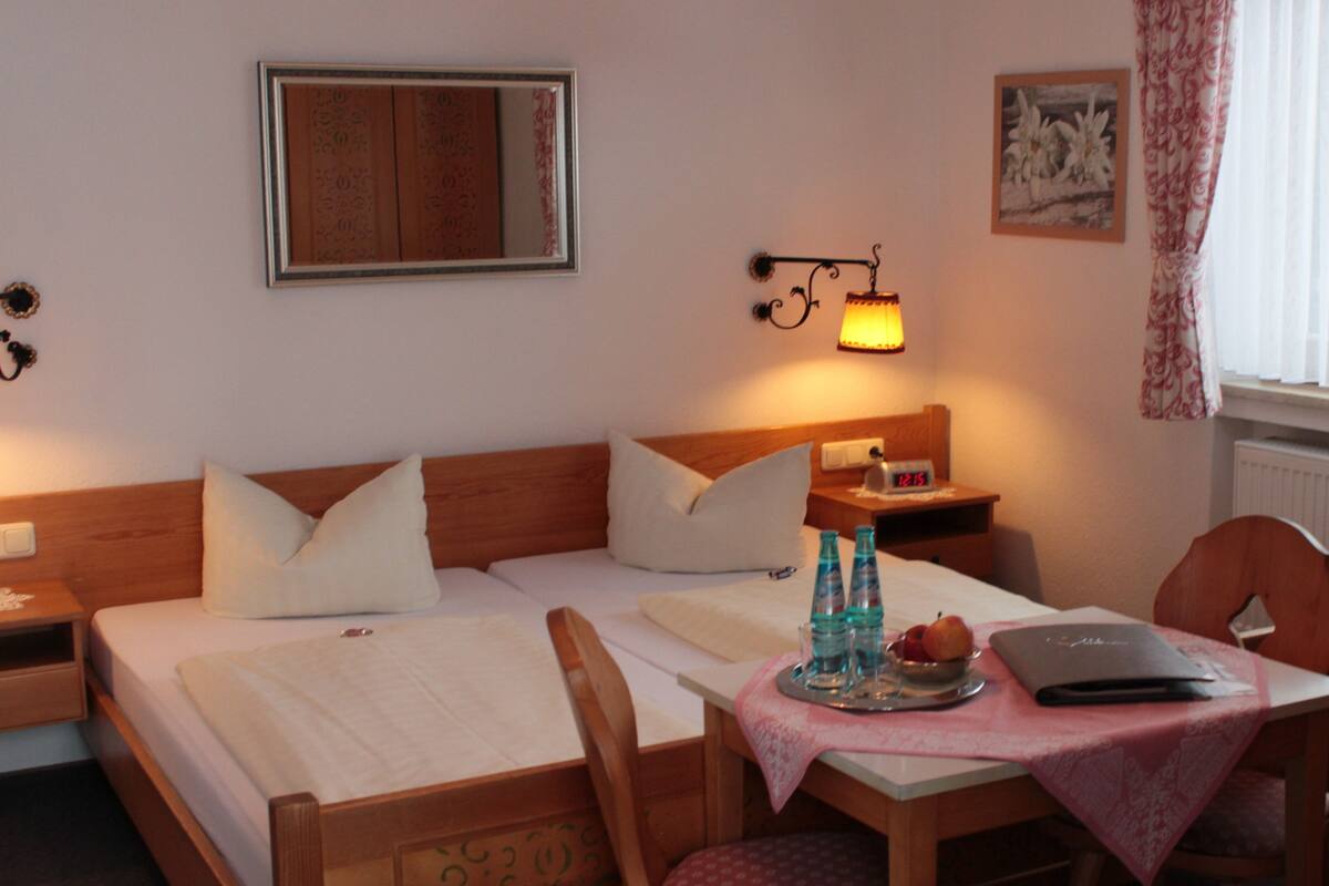 Double Room | 1 bedroom, in-room safe, WiFi (free), individually decorated