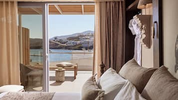 Signature Suite with Sea View & Hot Tub