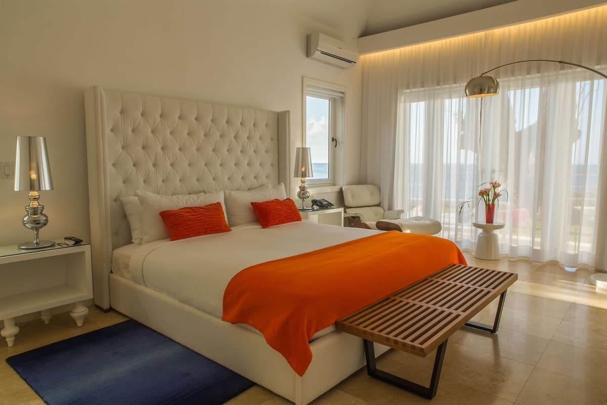 Tempur-Pedic-Betten, Minibar, Zimmersafe, individuell dekoriert