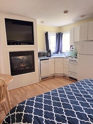 Studio Supérieur, salle de bains attenante, vue cour intérieure (Goodrich Room) | Divers