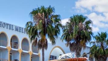 Mặt tiền nơi lưu trú