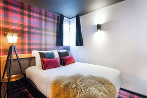 Room (La Chambree) | Premium bedding, free cots/infant beds, free WiFi, bed sheets - Mamie Megève (Megeve)