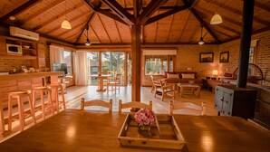 Ảnh chưa phân loại, 3 trong số 65 ảnh, nút