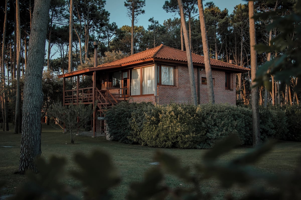 2 bedrooms, premium bedding, in-room safe, free WiFi