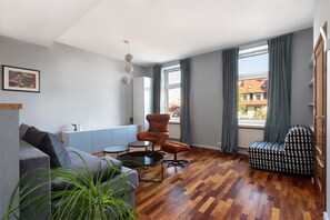 Apartment (Blekitny) | Ruang tamu | 55 inci televisyen skrin rata dengan digital, TV