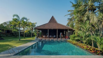 Outdoor pool, pool umbrellas