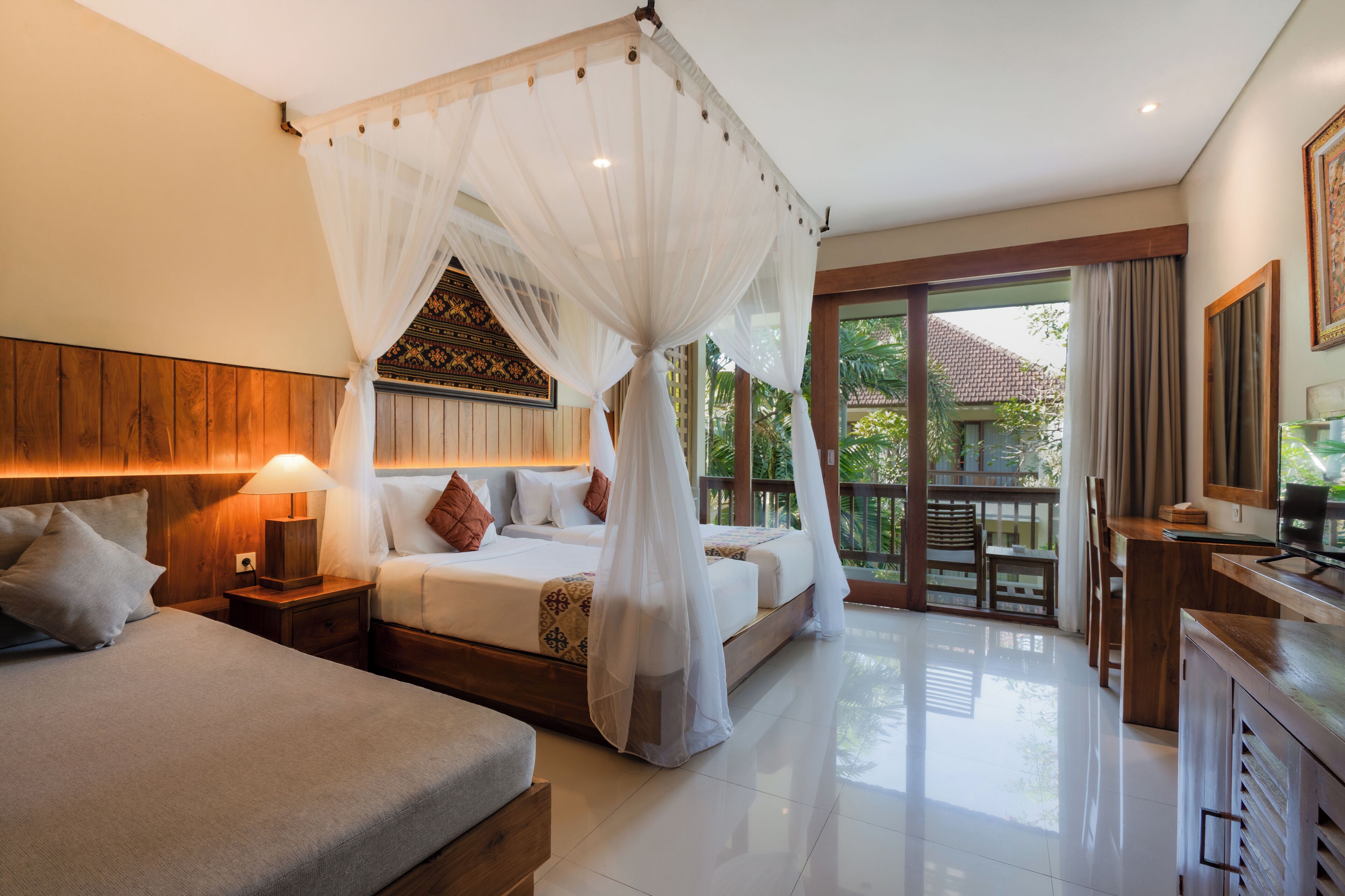 Premier Room | Minibar, in-room safe, desk, soundproofing