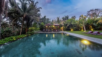 Outdoor pool, pool umbrellas