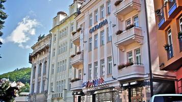 Fachada de la propiedad