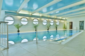 Indoor pool - Olympia Wellness Hotel (Karlovy Vary)