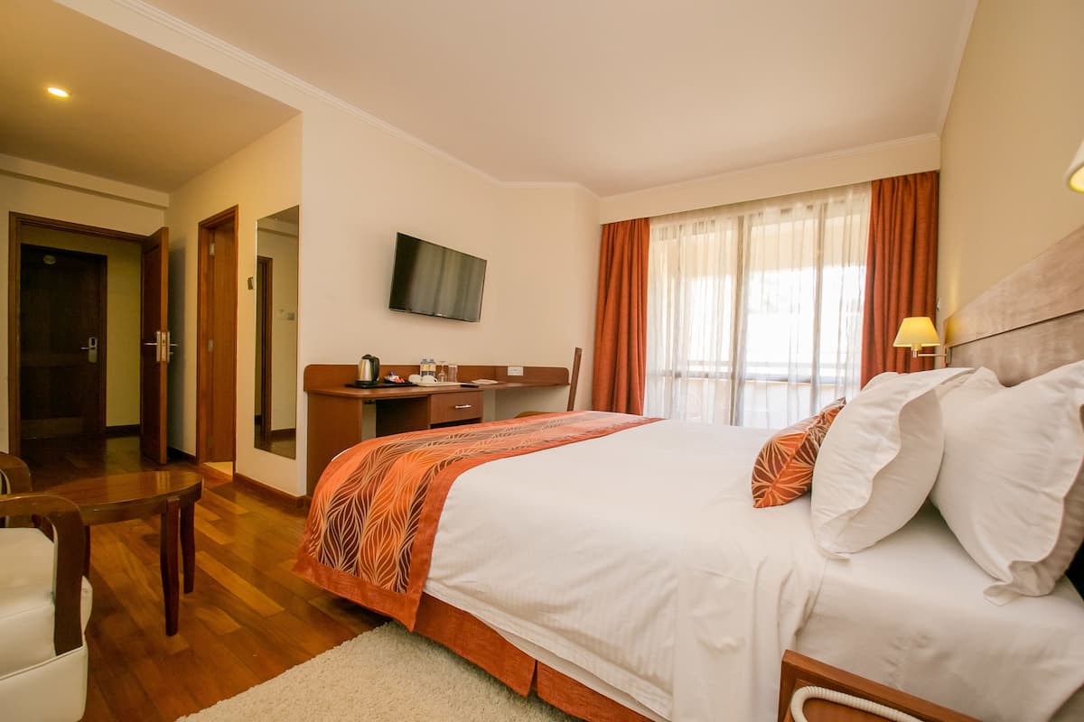 1 Schlafzimmer, Minibar, Zimmersafe, Schreibtisch