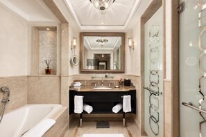 Separate tub and shower, deep soaking tub, rainfall showerhead