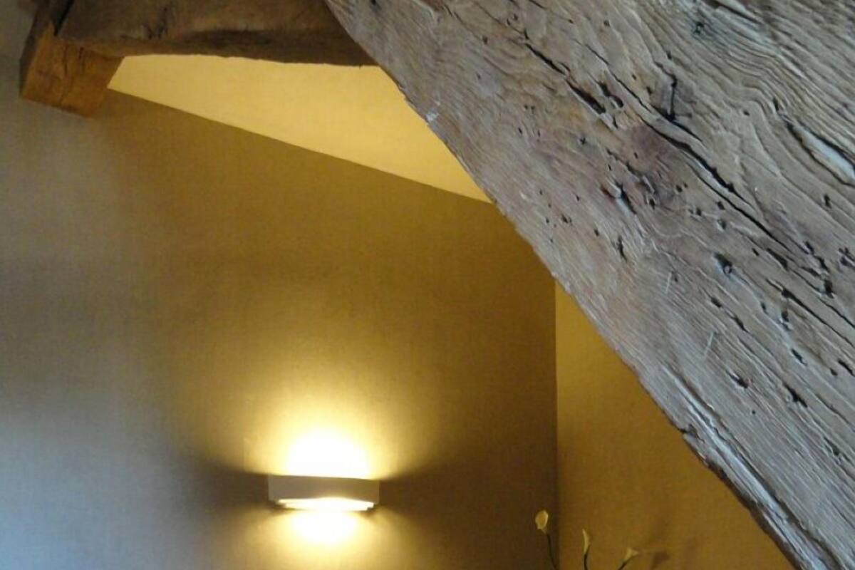 Comfort Room (with Shower) | Desk, soundproofing, WiFi (free), individually furnished