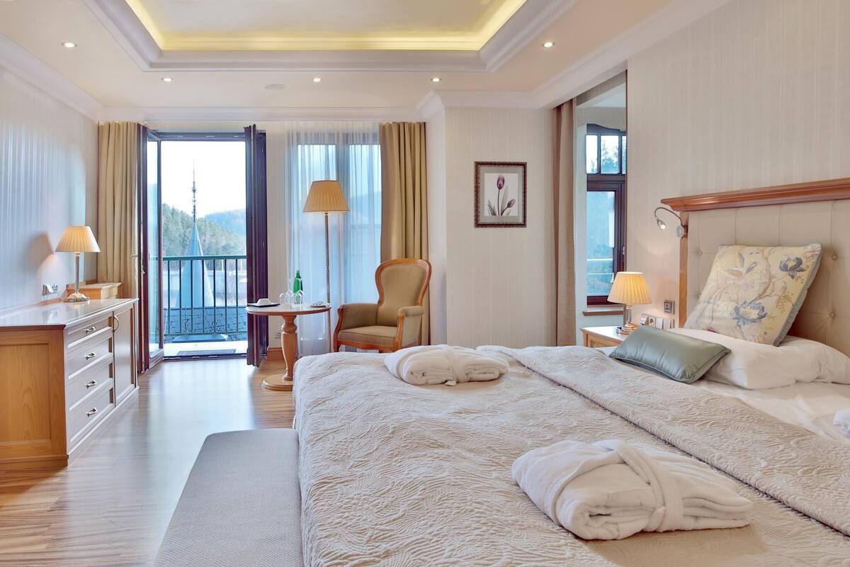 grand suite, 2 bedrooms, balcony, river view | 2 bedrooms, pillow-top beds, minibar, in-room safe