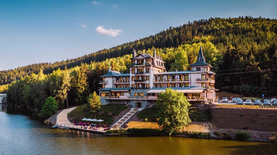 Retro Riverside Wellness Resort