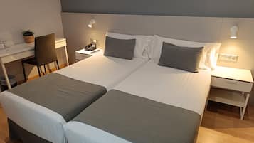 Standardzimmer, 2 Einzelbetten | 1 Schlafzimmer, hochwertige Bettwaren, Betten mit Memory-Foam-Matratzen