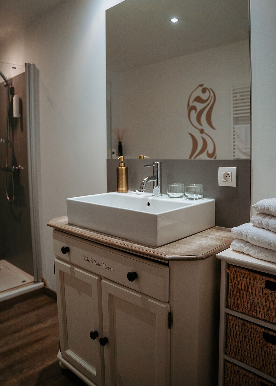 comfort double room | 1 bedroom, in-room safe, desk, soundproofing