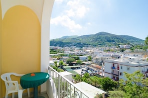 Superior Room | Minibar, in-room safe, individually decorated, individually furnished