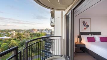 In-room safe, desk, iron/ironing board, WiFi (free)