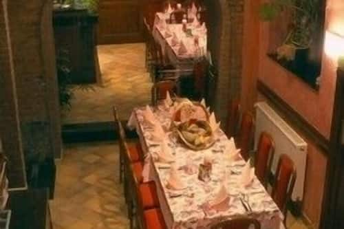 Lunch and dinner served