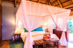 In-room safe, desk, free WiFi, bed sheets - Machangulo Beach Lodge (Machangulo)