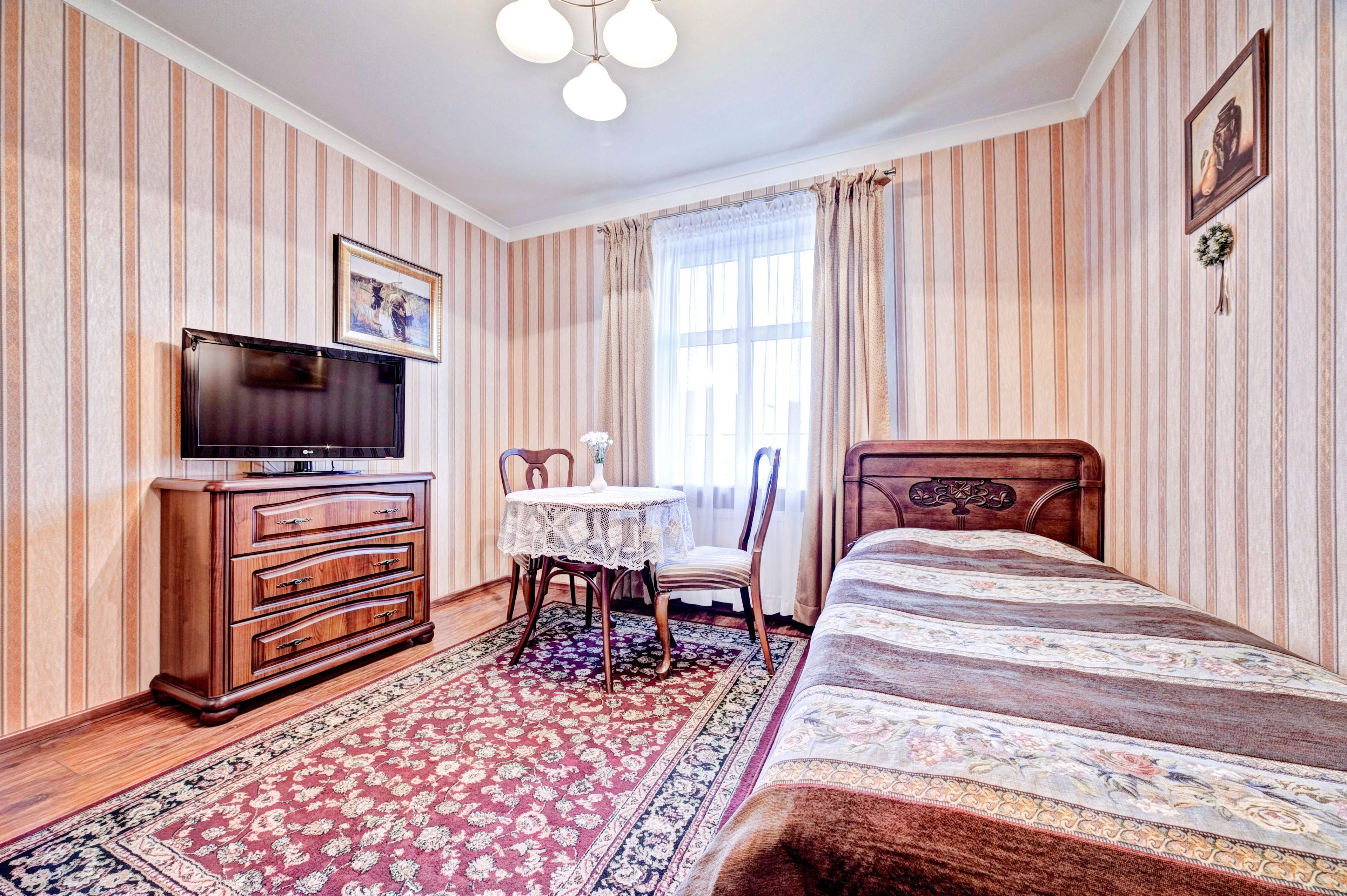 single room | individually decorated, individually furnished, free wifi, bed sheets