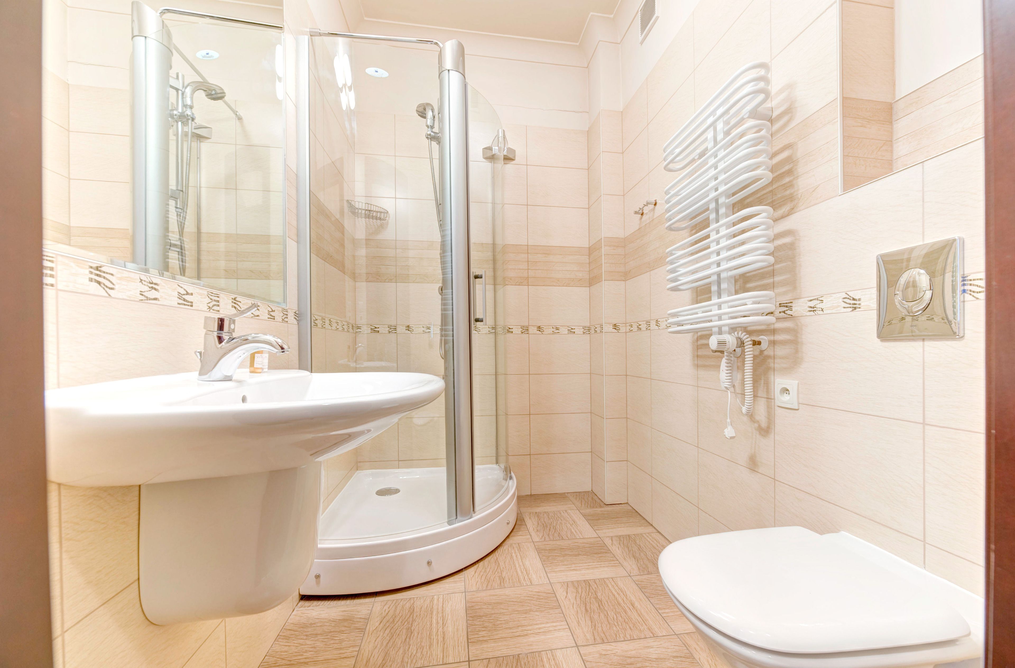 single room | bathroom | shower, free toiletries, hair dryer, towels