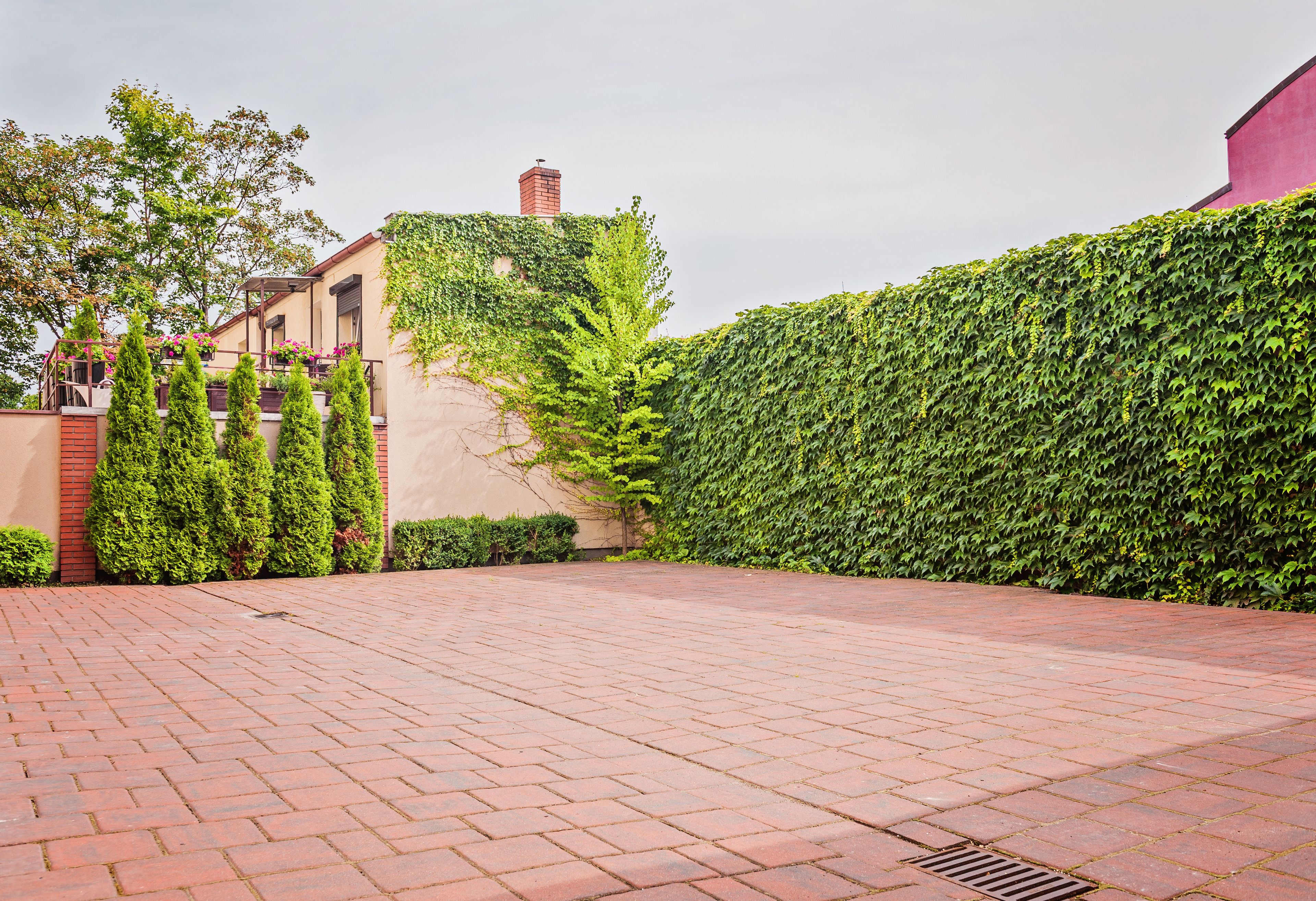 self-parking (surcharge) 30 per day