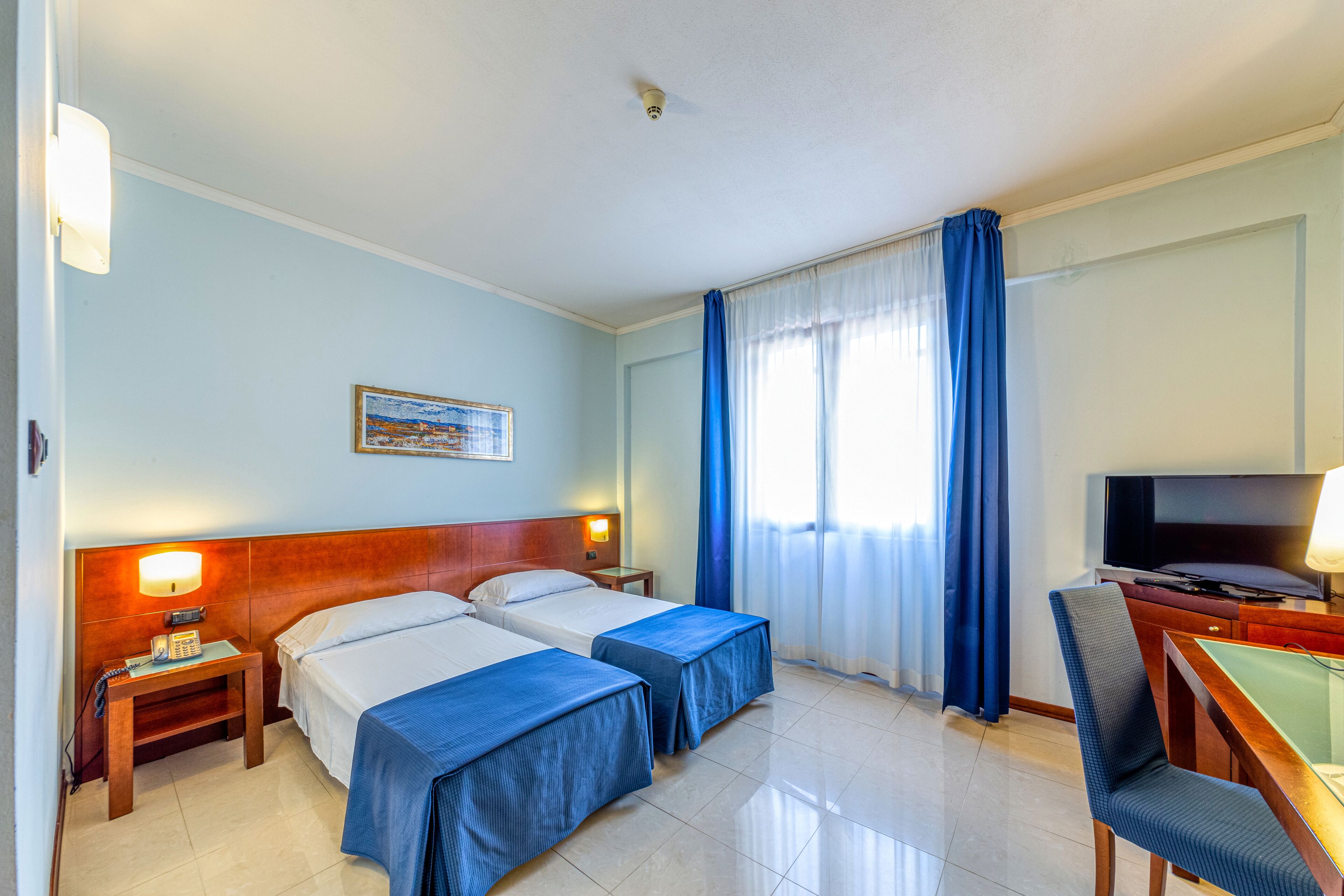 twin room | premium bedding, minibar, in-room safe, desk