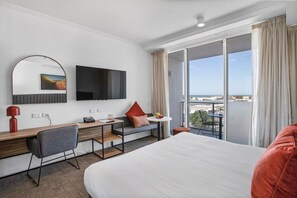 Estudio ejecutivo | Ropa de cama de alta calidad y caja de seguridad en la habitación 