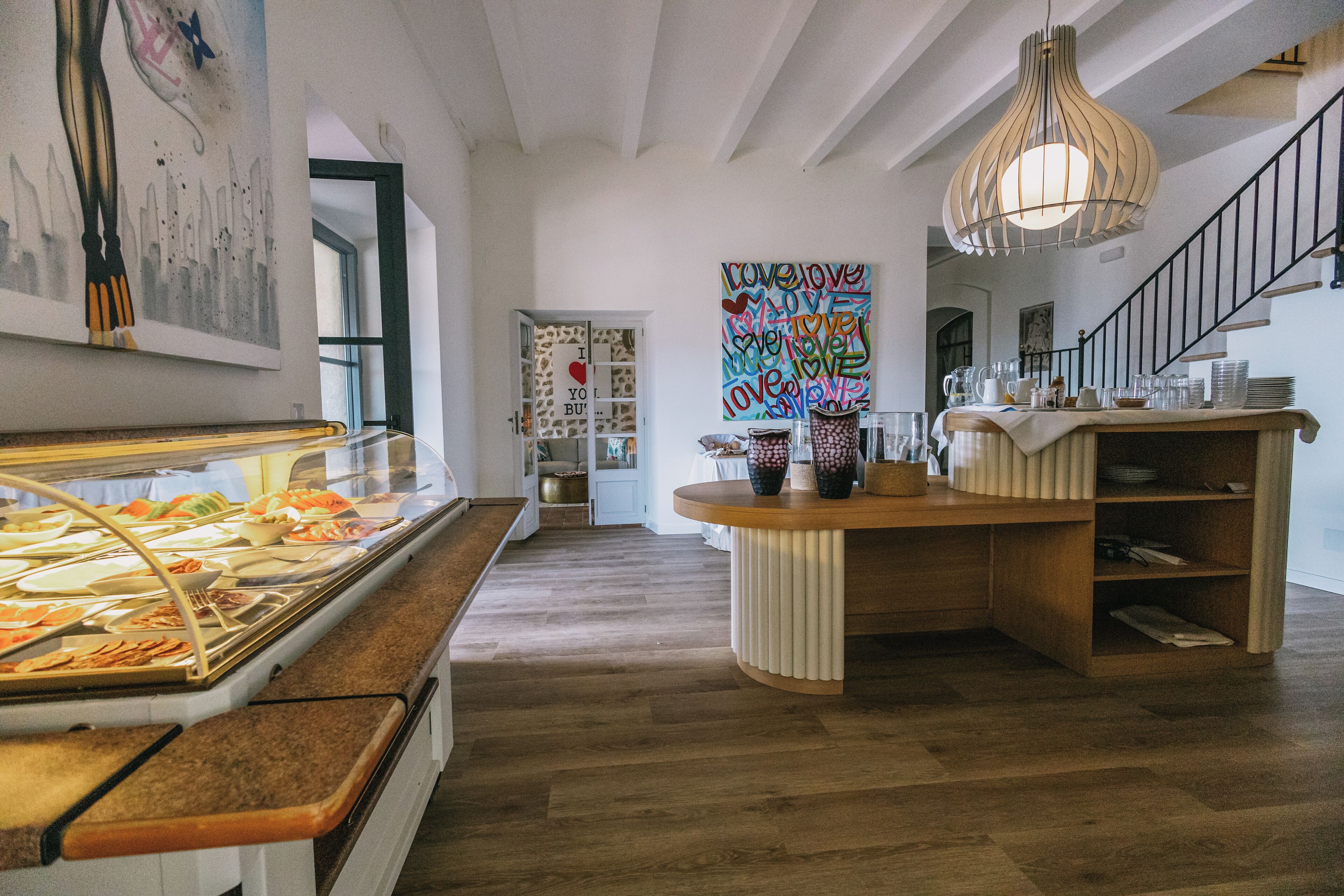 daily full breakfast (eur 20 per person)