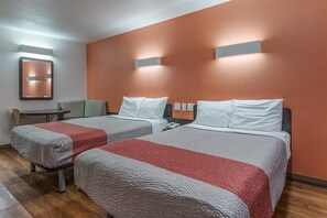 Individually decorated, individually furnished, desk, free WiFi - Motel 6 Texarkana, AR (Texarkana)