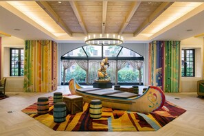 Lobby - Tokyo Disney Celebration Hotel (Urayasu)