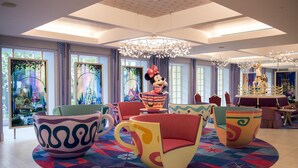 Lobby - Tokyo Disney Celebration Hotel (Urayasu)