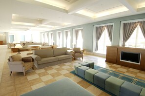 Lobby sitting area - Tokyo Disney Celebration Hotel (Urayasu)
