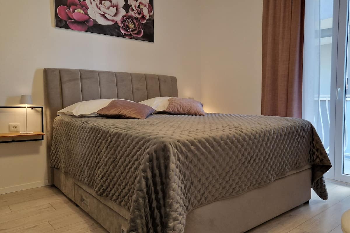 Premium Apartment