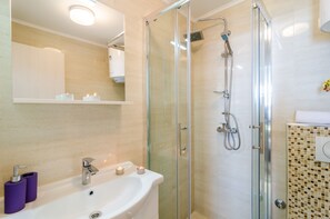 Studio, Terrace, Sea View | Bathroom