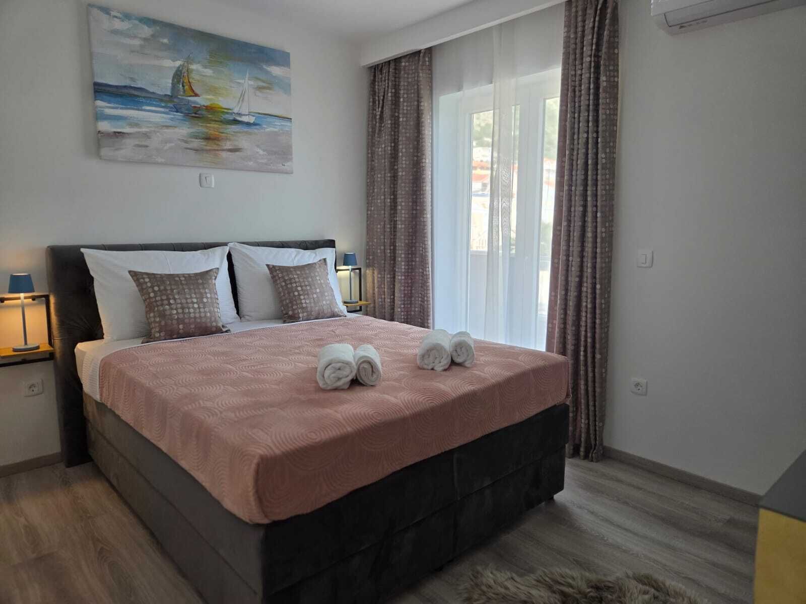 Deluxe Apartment, 2 Bedrooms, Balcony, Sea View | Free WiFi, bed sheets