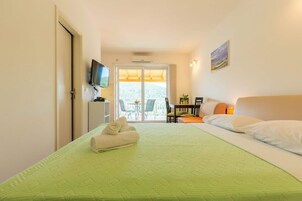 开间, 阳台, 海景 | 办公桌、免费 WiFi、床单