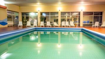 Piscine intérieure