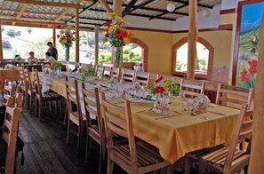 Breakfast and dinner served - Guayabo Lodge (Santa Cruz de Turrialba)