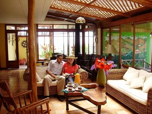 Lounge - Guayabo Lodge (Santa Cruz de Turrialba)