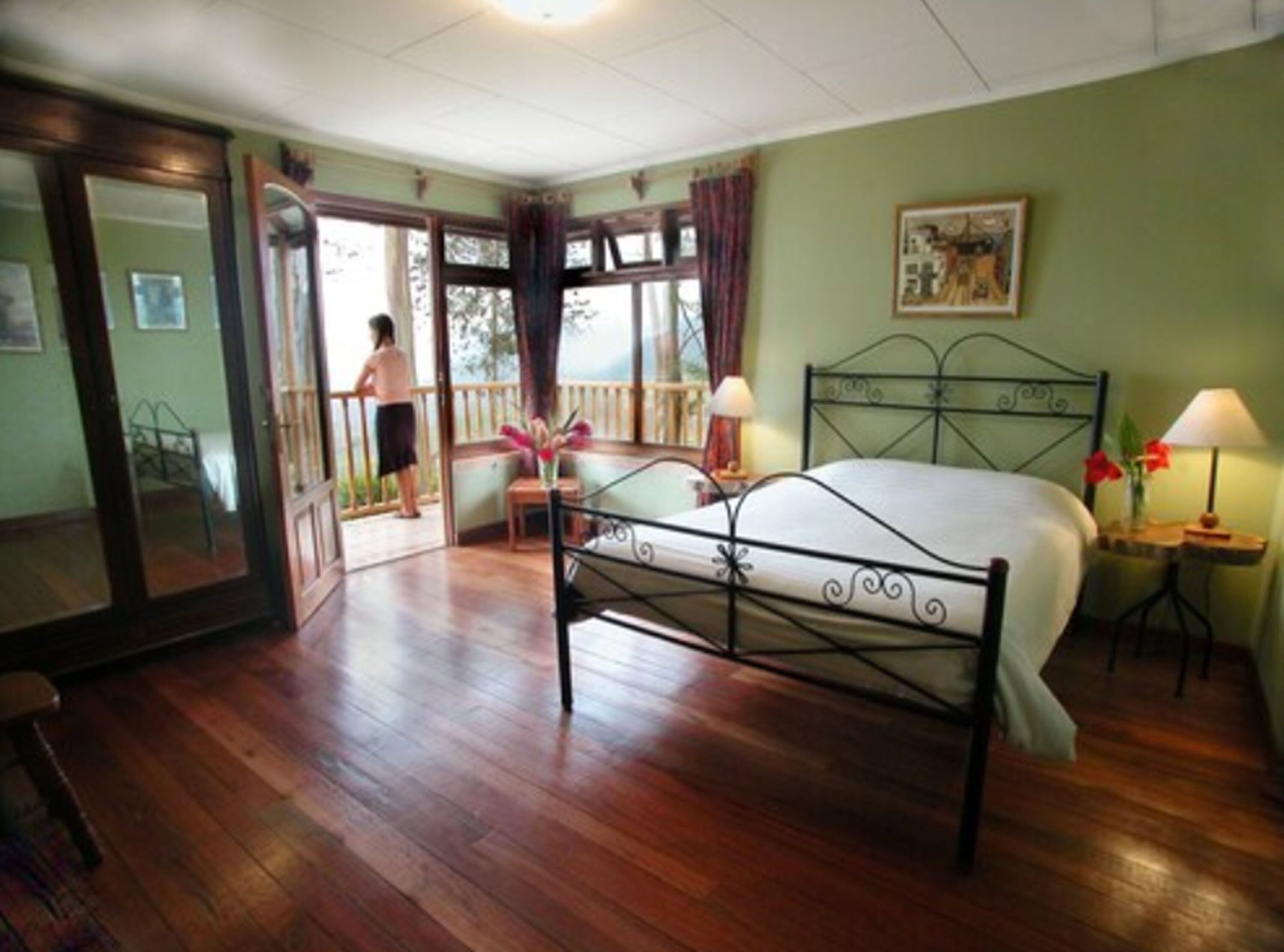 In-room safe, free WiFi, wheelchair access